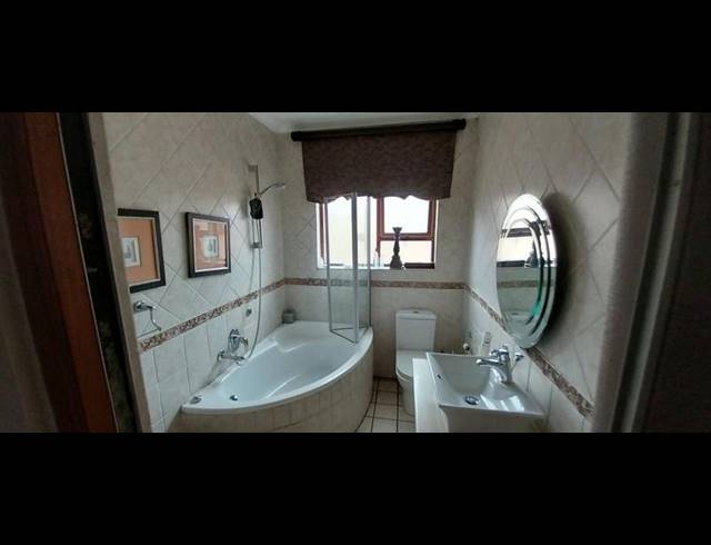 3 BEDROOM HOUSE FOR SALE IN KENSINGTON